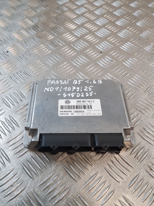 Sterownik Silnika 3B0907557C 5Wp433204 Vw Passat B5 1.6 99R- Europa