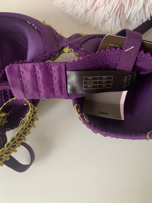 Conjunto novo q estrear com etiqueta tamanho 80C