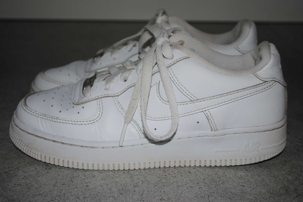 Skórzane sneakersy buty sportowe Nike Air Force 1 roz 37,5