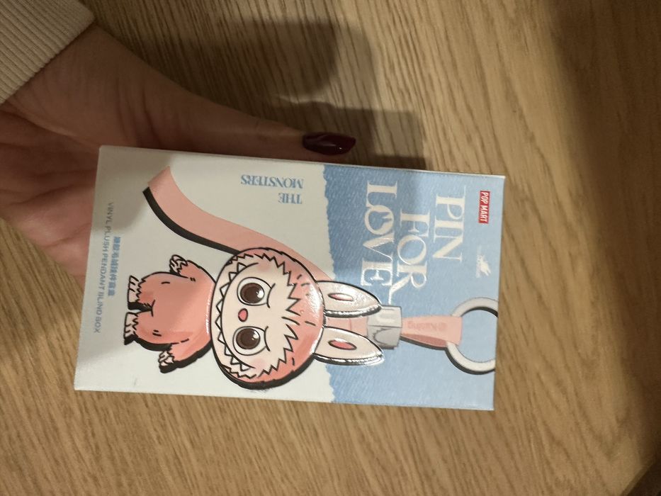 Labubu pin for love оригінал з сайту