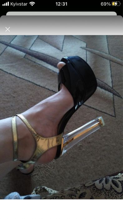 Шкіряні босоніжки