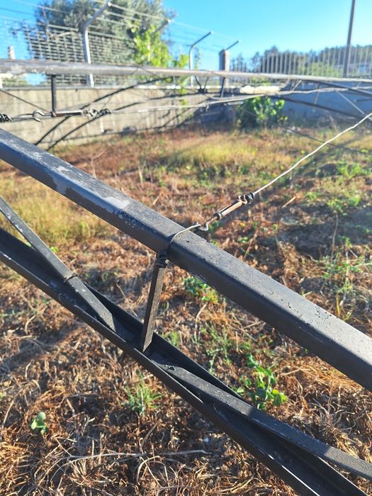 Perola em ferro para jardim