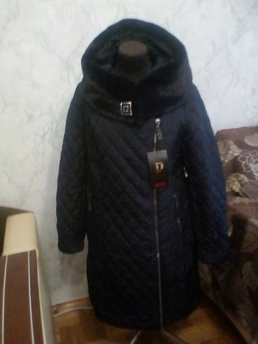 Жіноча зимова куртка (розмір 50,56)