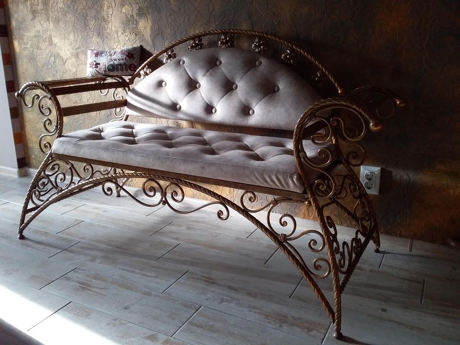Кований диван банкетка