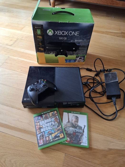 Xbox One 500 GB + pad + gry + pudełko – gotowy zestaw do gry