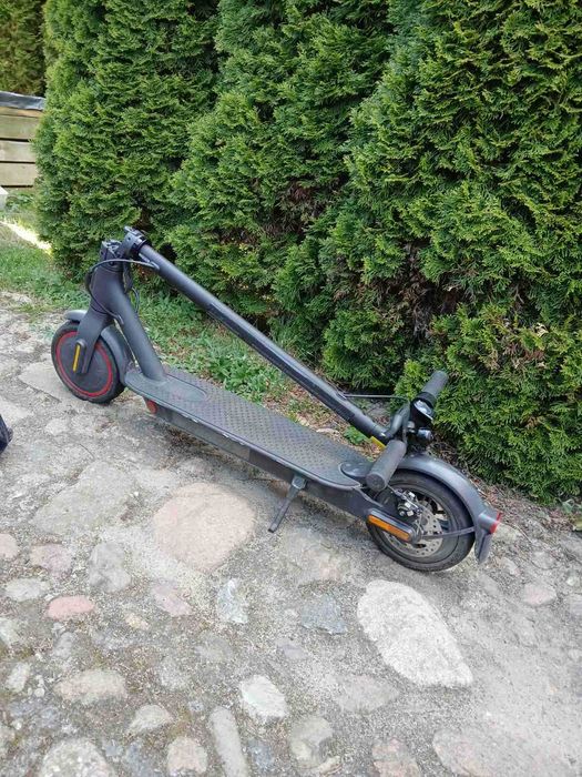 Pilnie sprzedam hulajnogę elektryczną Mi Pro2