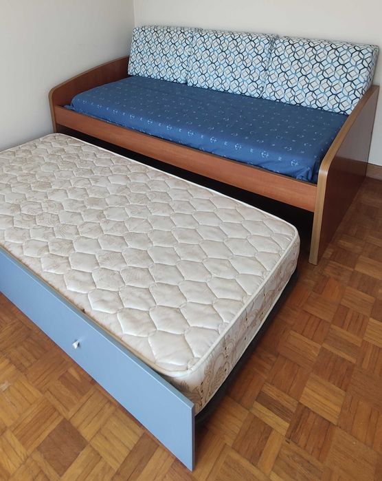 Sofá cama com gavetão (outra cama)