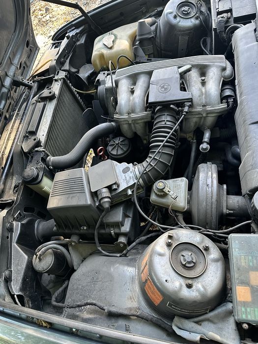 продам bmw e30 318