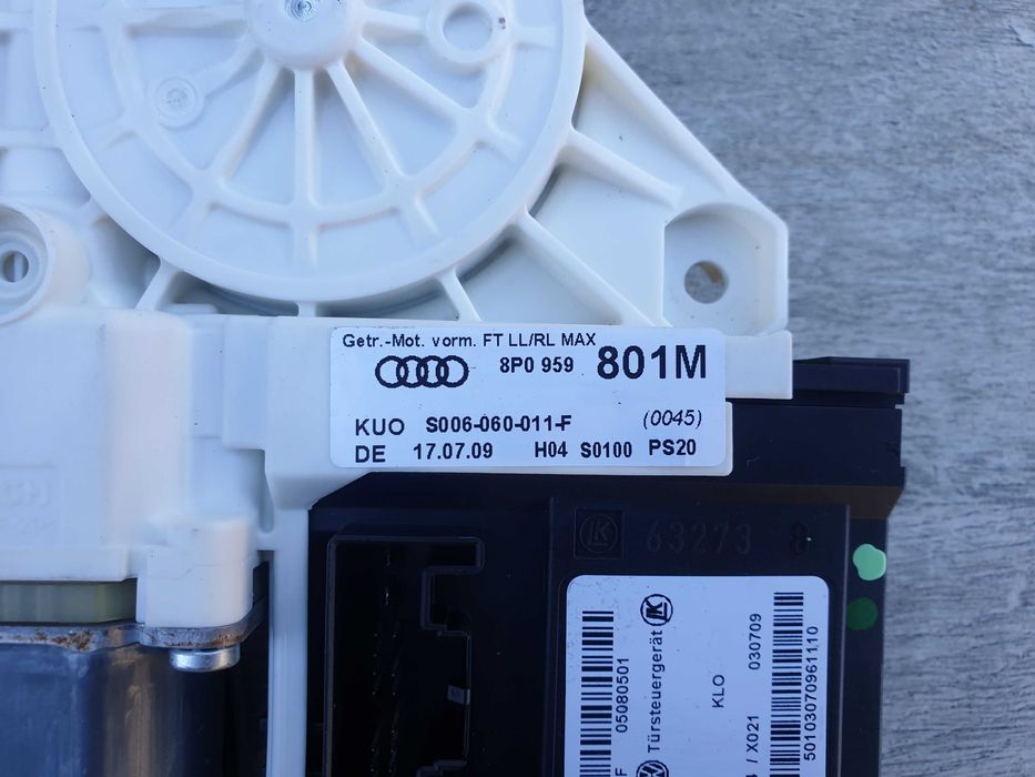 Audi A3 8P LIFT Silniczek szyby Moduł LEWY