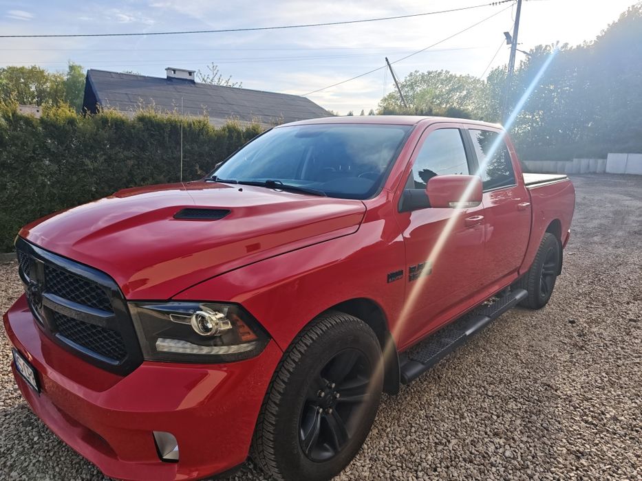 Dodge Ram 1500 Sport