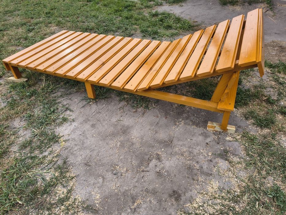 Sprzedam duży leżak  drewniany