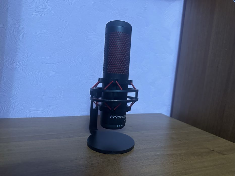Микрофон HyperX QuadCast
