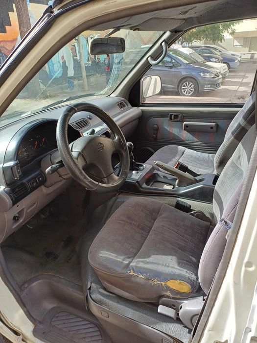 Nissan Vanette.