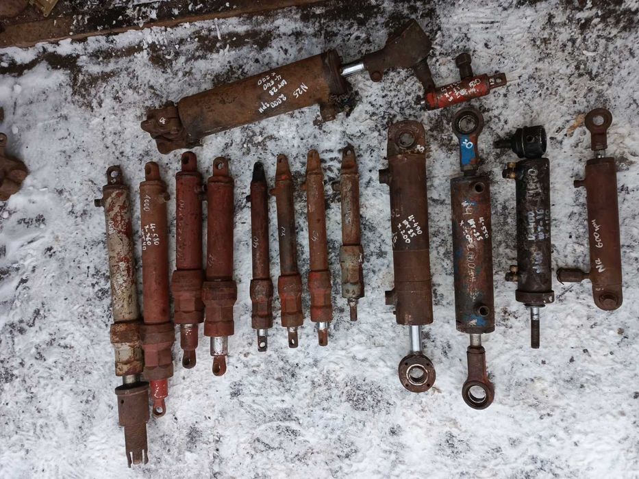 Продам гідроциліндр різних розмірів