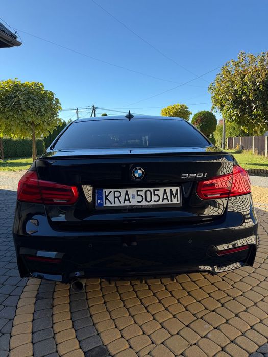 BMW Seria 3 BMW 320i 184 KM Automat | Czarny | 2017