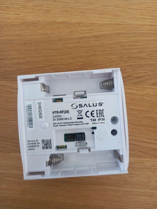 Bezprzewodowy Regulator temperatury 4w1 salus VS20WRF