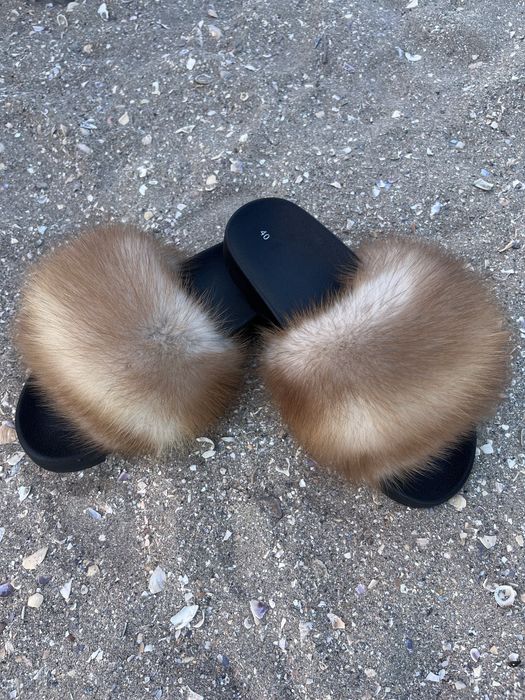 Шлепки тапки с мехом куница /соболь (не норка)