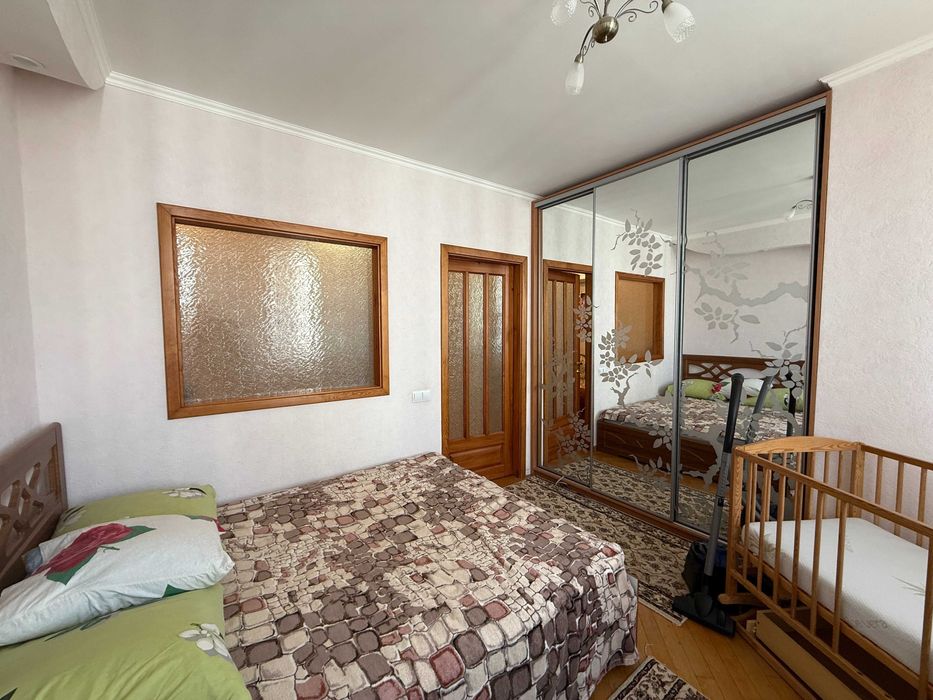 Продам 1 кім квартиру 46 м2 в Києві метро Позняки Є ВІДЕООГЛЯД