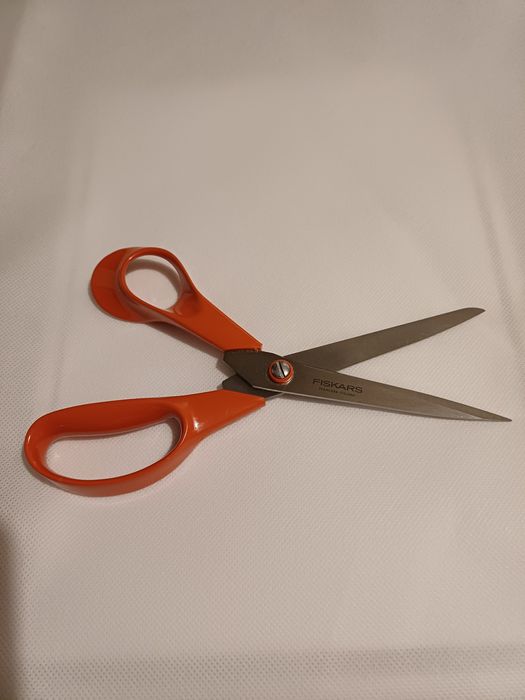 Nożyczki FISKARS dla leworęcznych