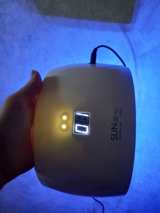 Продам лед-лампу sun 9s plus