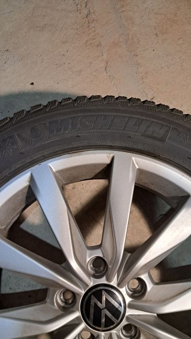 Шини 215/55/17 +диски ФОЛЬЦВАГЕН ТІРОК