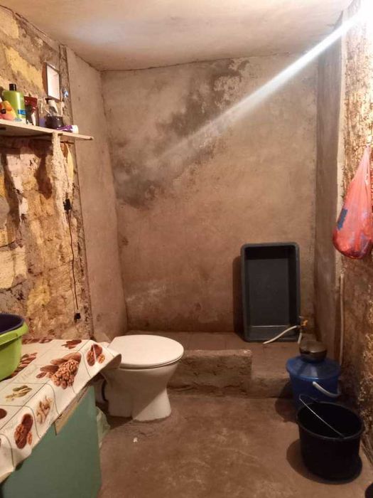 Продам 2дома на одном участке в Яськах у воды