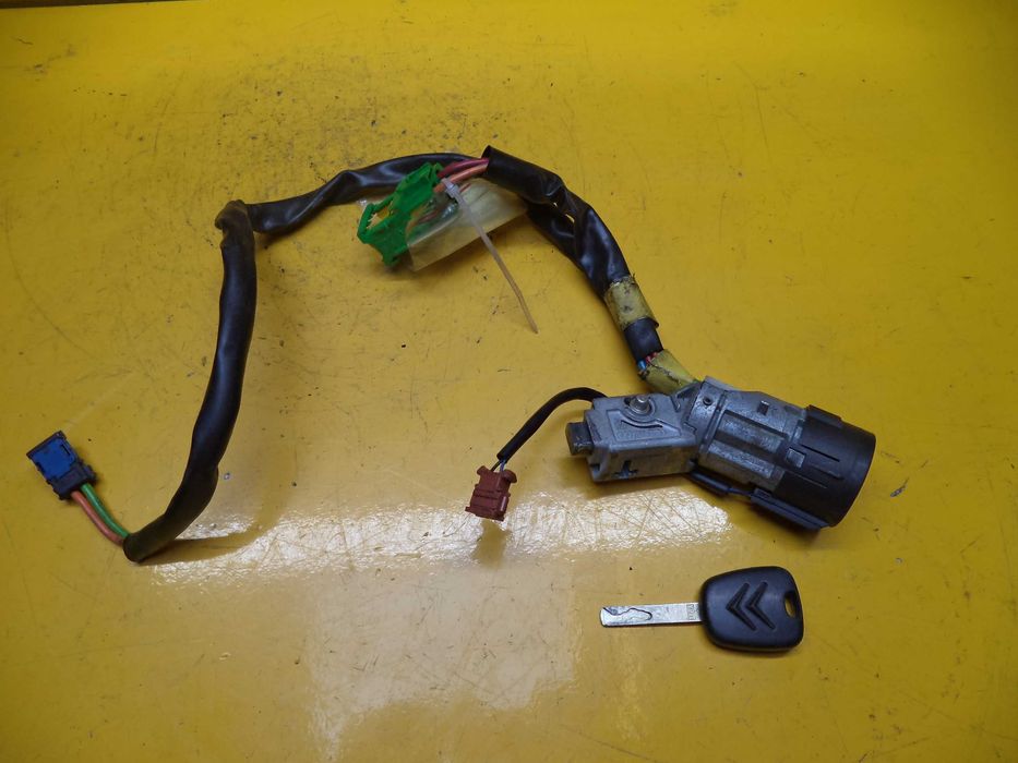 Замок зажигания Peugeot Partner Пежо 407 Citroen Berlingo Citroen C4