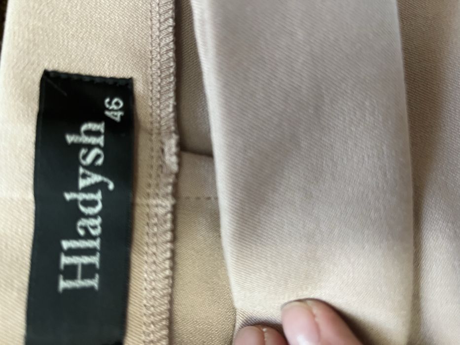 Елегантна спідниця жіноча