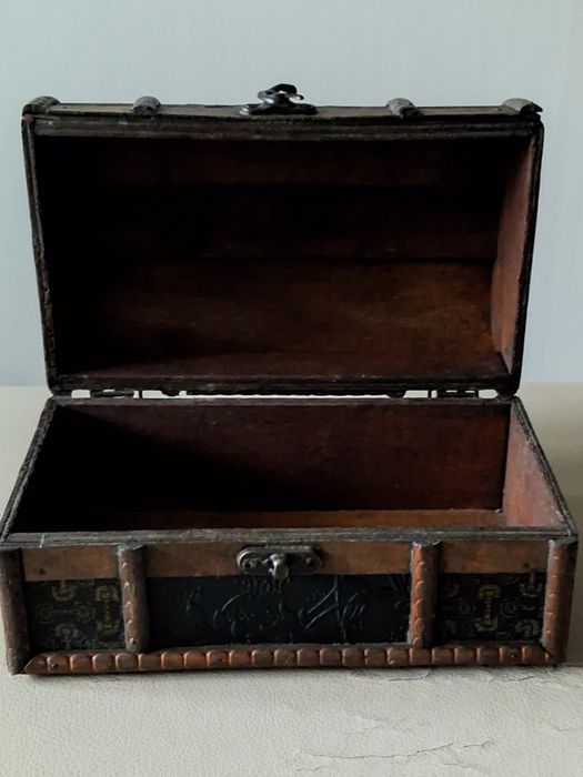 Шкатулочка для девушек.