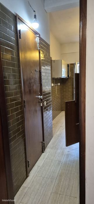 T3 Lumiar com varanda e terraço, pronto a habitar