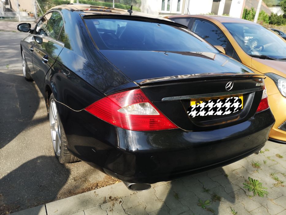 Mercedes CLS W219 zderzak tylni 197U Obsidian Black