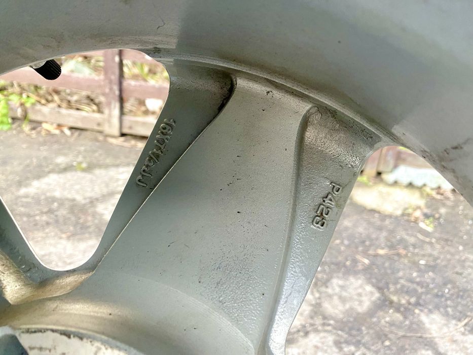 Диск мерседес Mersedes-Benz R 16 ( 215/60/16 ) 16*7(1/2)JJ p423 690kg