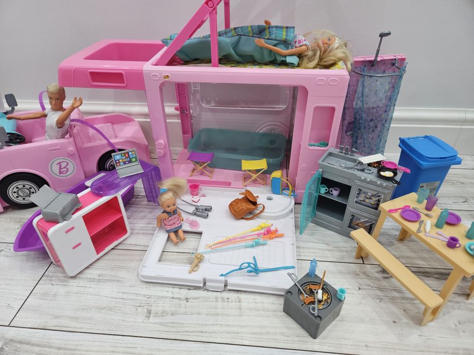 Kamper Barbie+dodatki