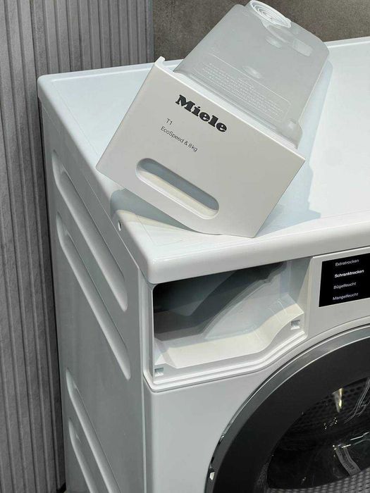 ТОП! Стильний дизайн! Сушильна машина Miele TCF 640 Wp / компресорна сушка мілле / милле