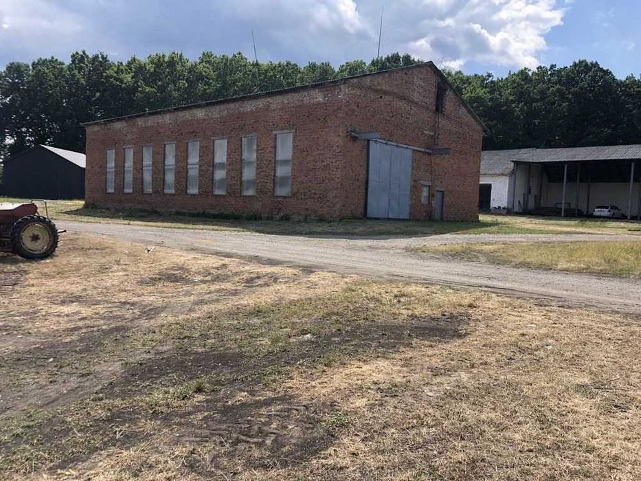 Продаж комплексу виробничо-складських приміщень з земельною ділянкою