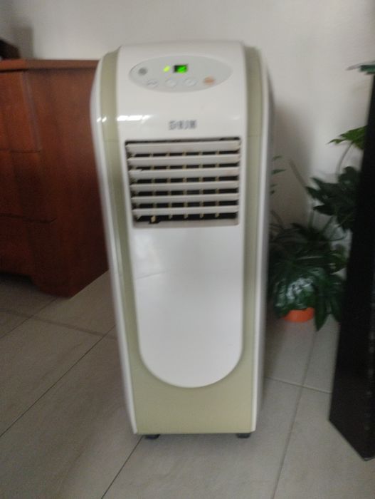Ar condicionado portátil com comando