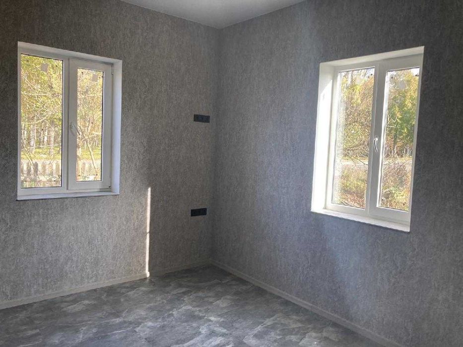 Частина будинку по вулиці Грушевського