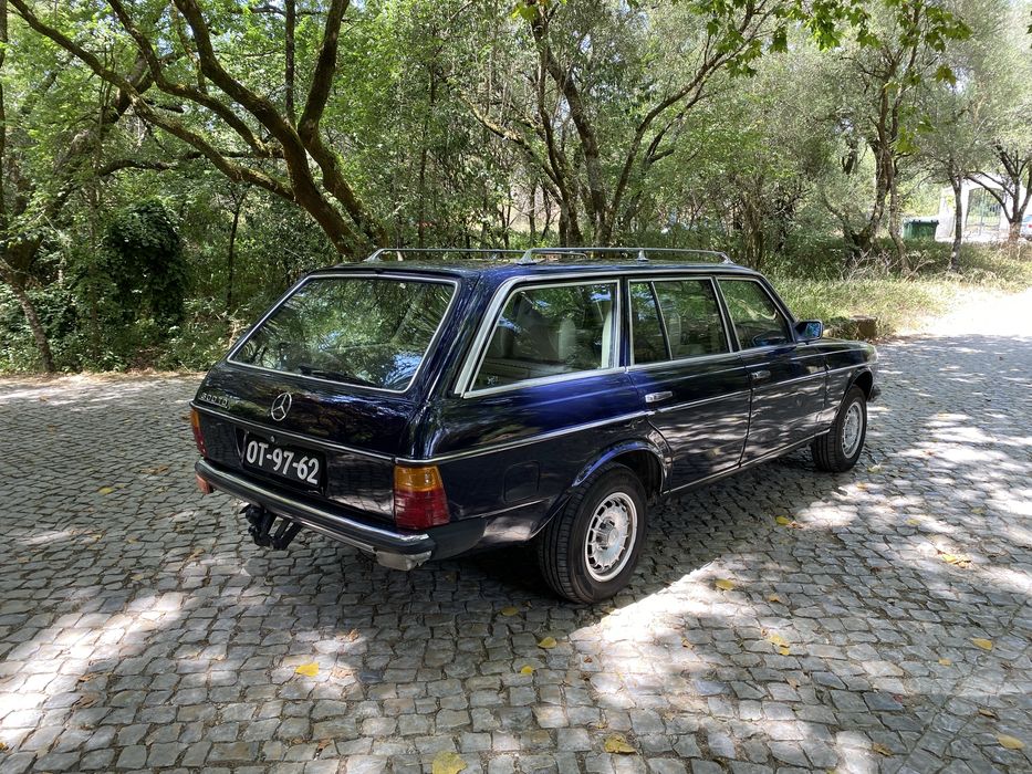 Carrinha Mercedes W123 300 TD Certificada pelo ACP