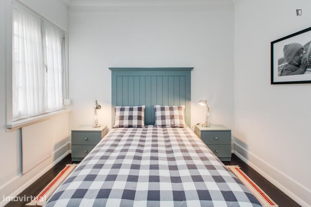 Quarto - localizado em Saldanha Lisbon