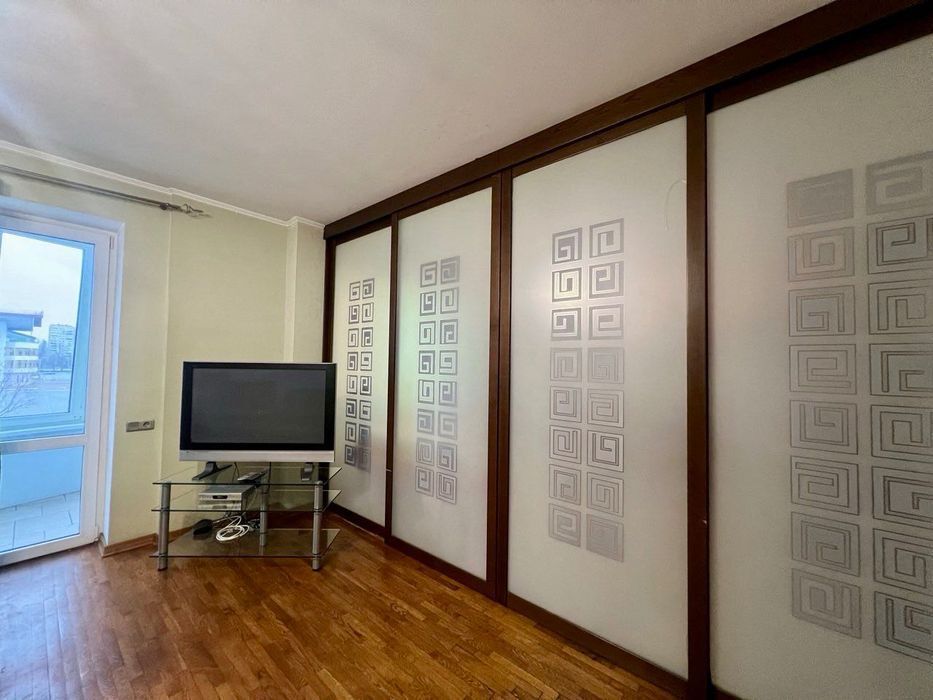 1к Метро Лівобережна Комод Квартира Подобово Погодинно Микільсько-Слоб