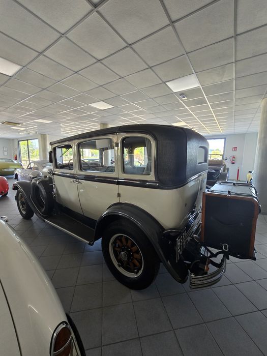 Chrysler 525,  в ньому їздив Аль Капоне