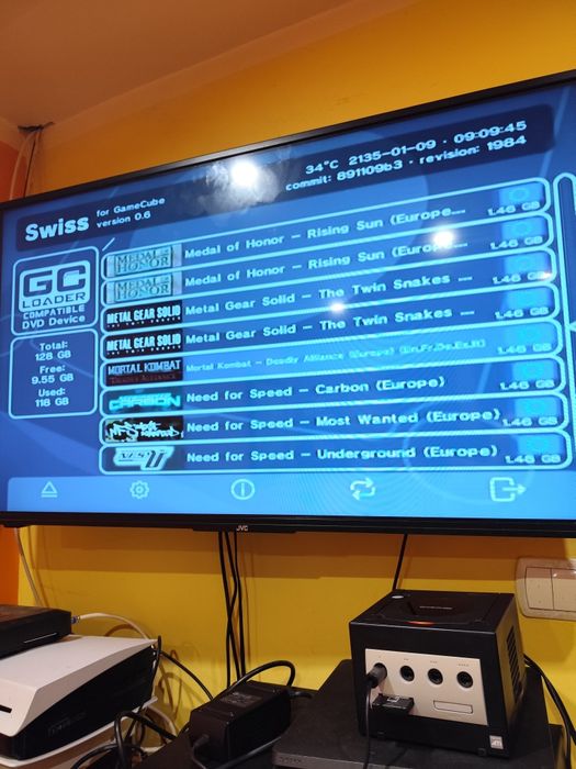 Nintendo Gamecube 90gier pad Cubeode karta 128gb SanDisk ultra