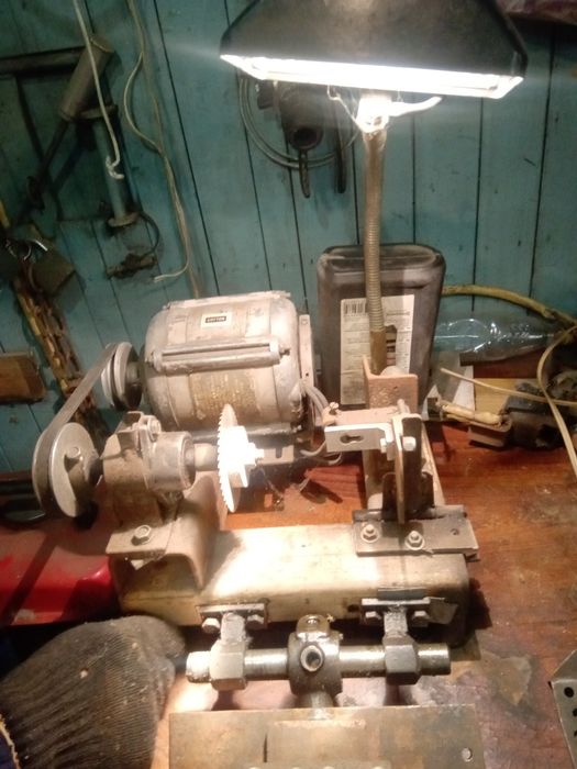 Станок для виготовлення ключів