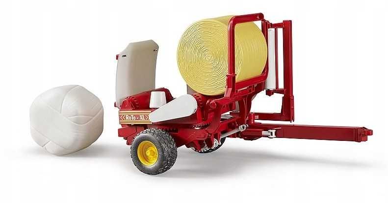 Owijarka sprasowanego siana Bruder