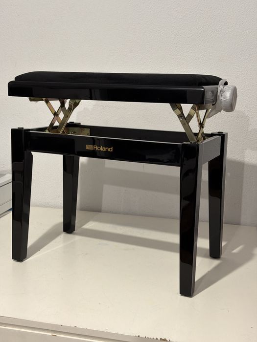 Banco de piano Roland