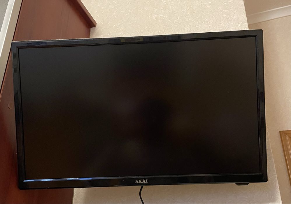 Телевизор AKAI в состоянии нового