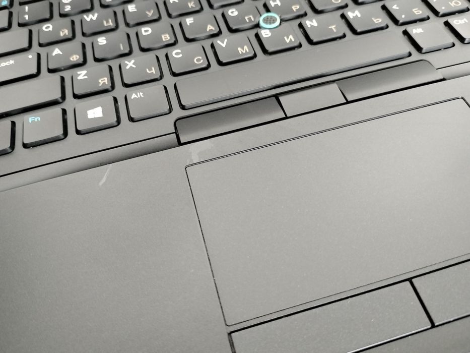 Ноутбук для роботи Dell Latitude 5591, i5-8400H, 15,6 FHD, 8Gb, 256Gb