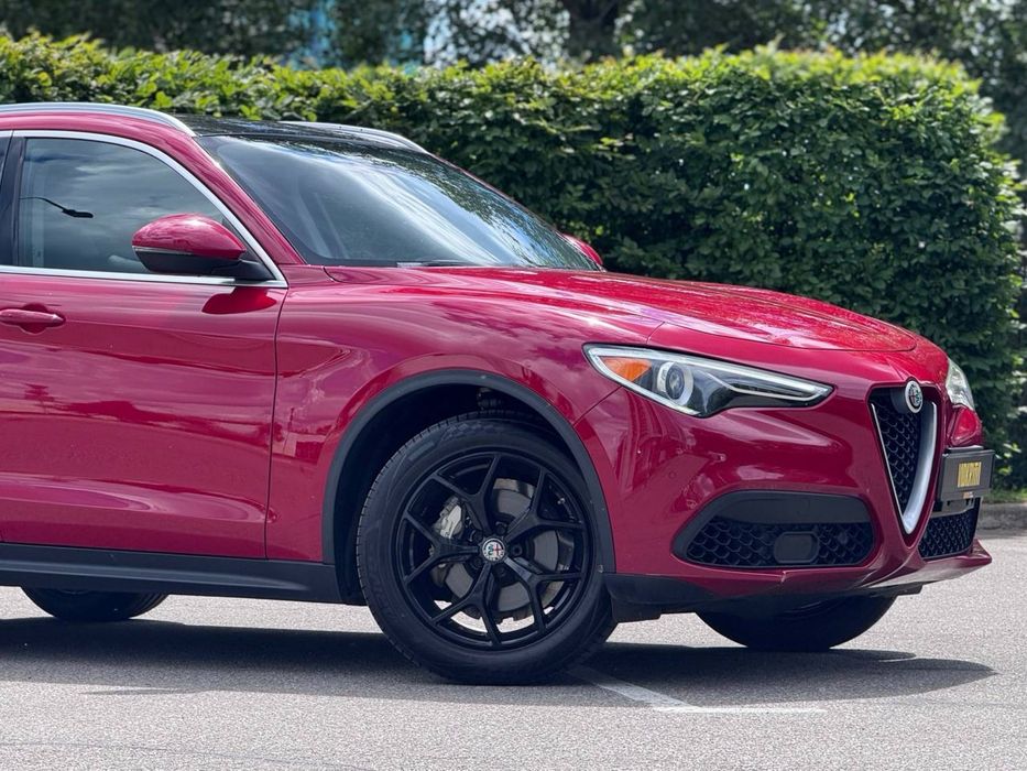 Alfa Romeo Stelvio 2018 року, 2.0 бензин автомат повний привід 116 т.км