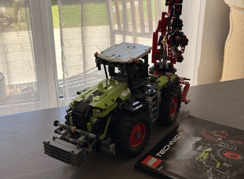 LEGO TECHNIC: XERION 5000 TRAC VC (42054) + instrukcja