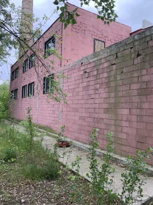 Продаж виробничого приміщення 1700м2, метро Лівобережна.